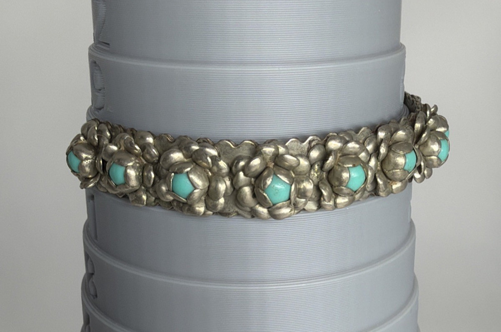 Vintage Mexican Silver Tone Blue Mexico Flower Cuff Bracelet 6.5” Floral Cluster